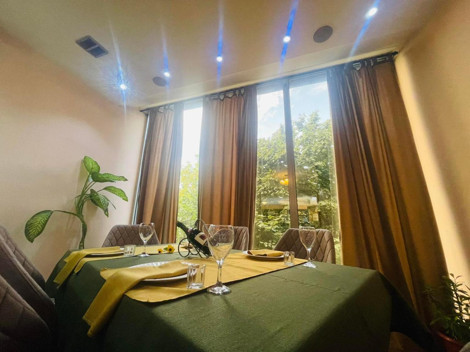 Laplje Selo Hotel Konstantin מראה חיצוני תמונה