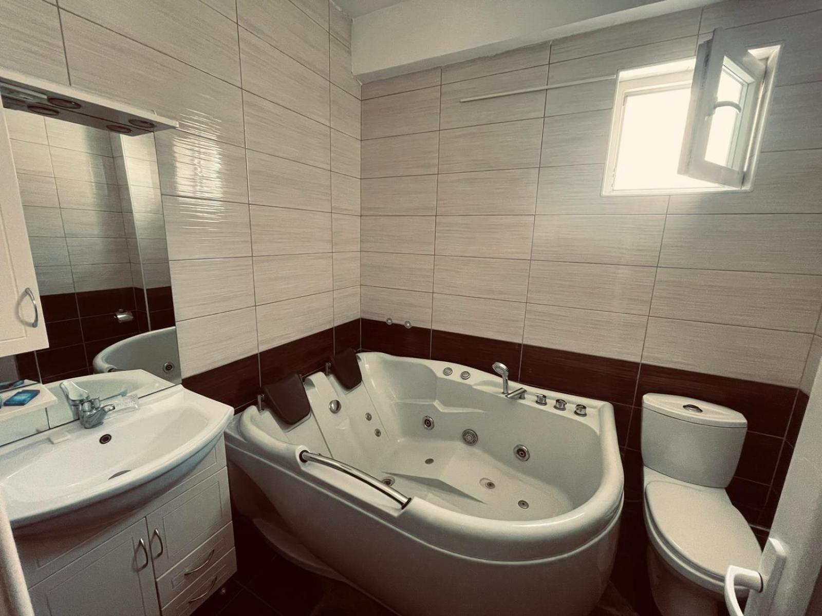 Laplje Selo Hotel Konstantin מראה חיצוני תמונה