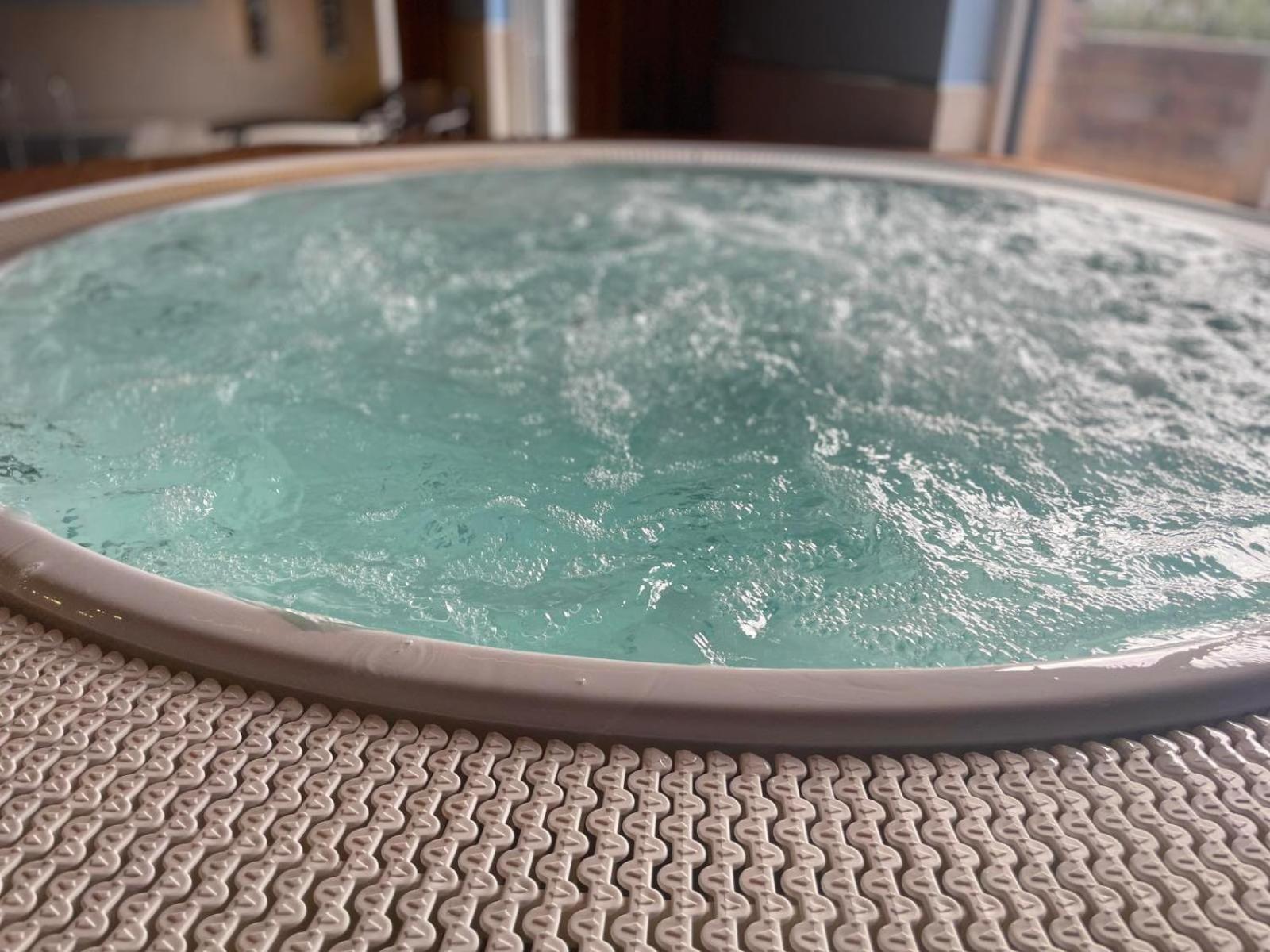 Laplje Selo Hotel Konstantin מראה חיצוני תמונה